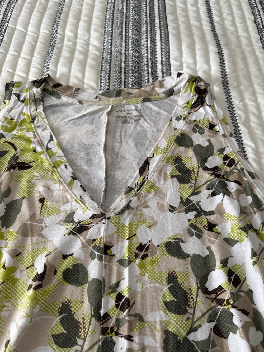 Lane Bryant Green and Beige Floral V-Neck Tunic Top